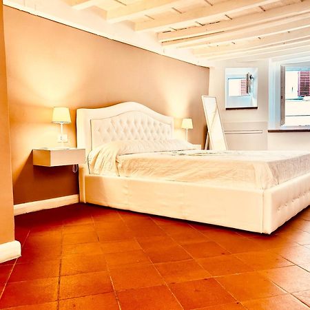 Amazing Apartment In Piazza Santa Croce Firenze Екстериор снимка