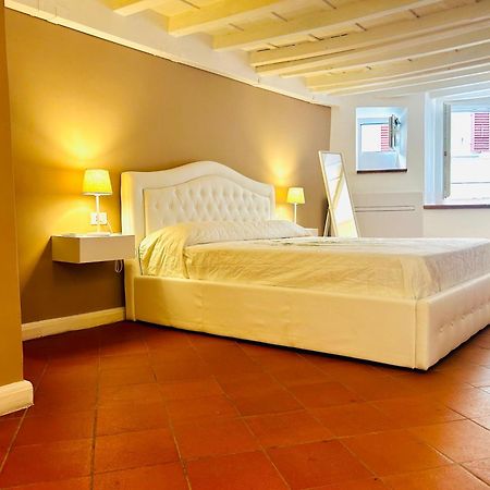 Amazing Apartment In Piazza Santa Croce Firenze Екстериор снимка