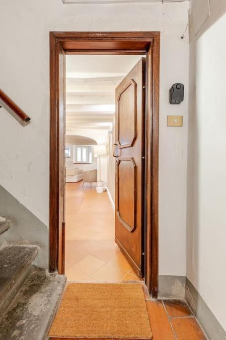 Amazing Apartment In Piazza Santa Croce Firenze Екстериор снимка