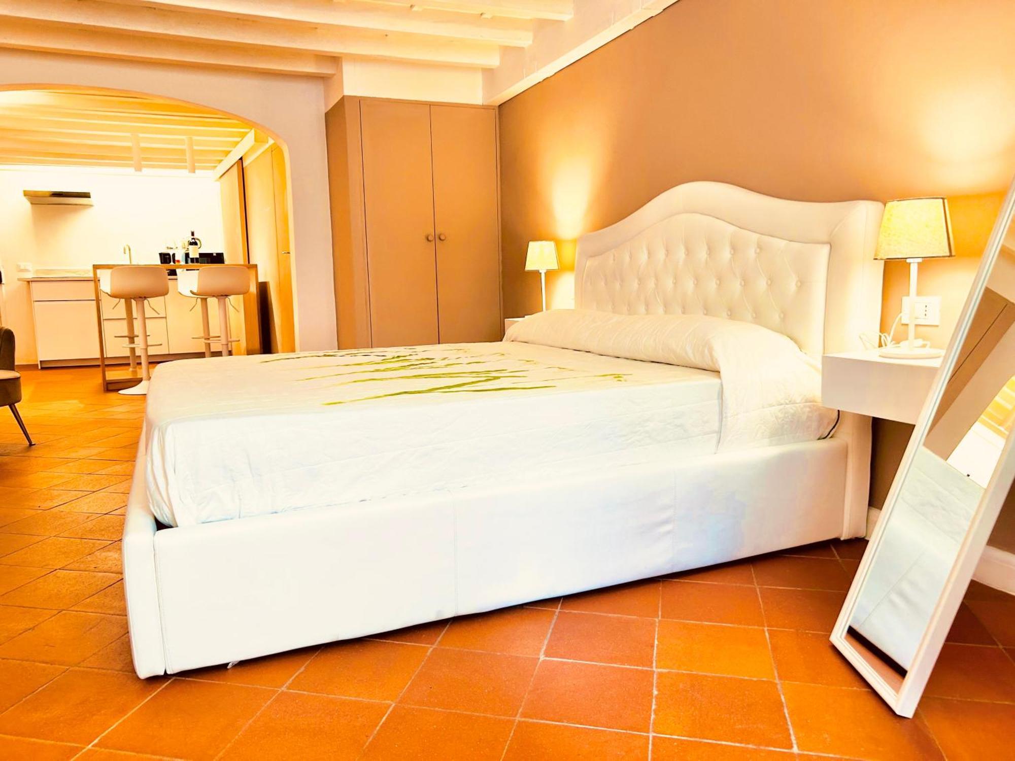 Amazing Apartment In Piazza Santa Croce Firenze Екстериор снимка